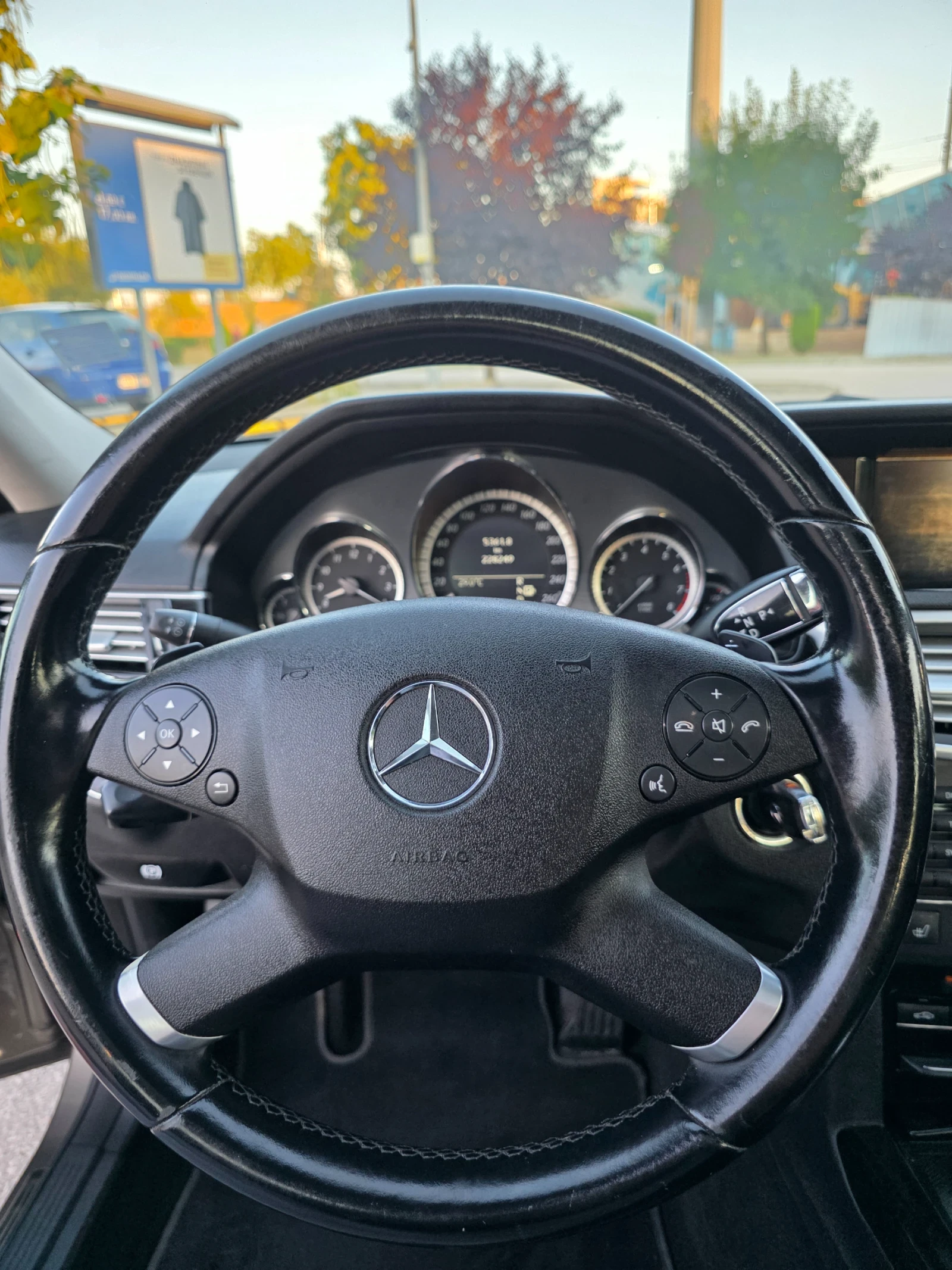 Mercedes-Benz E 350 Avantgarde , снимка 11 - Автомобили и джипове - 55494670