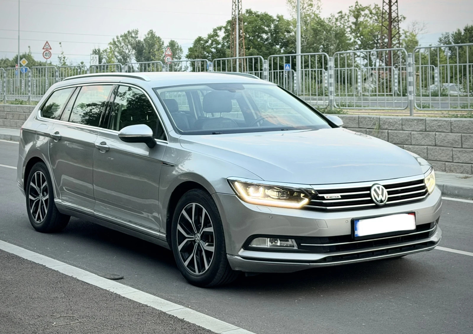 VW Passat 2.0TDI 240кс HIGHLINE DSG* Digital* 4Motion , снимка 2 - Автомобили и джипове - 55713102