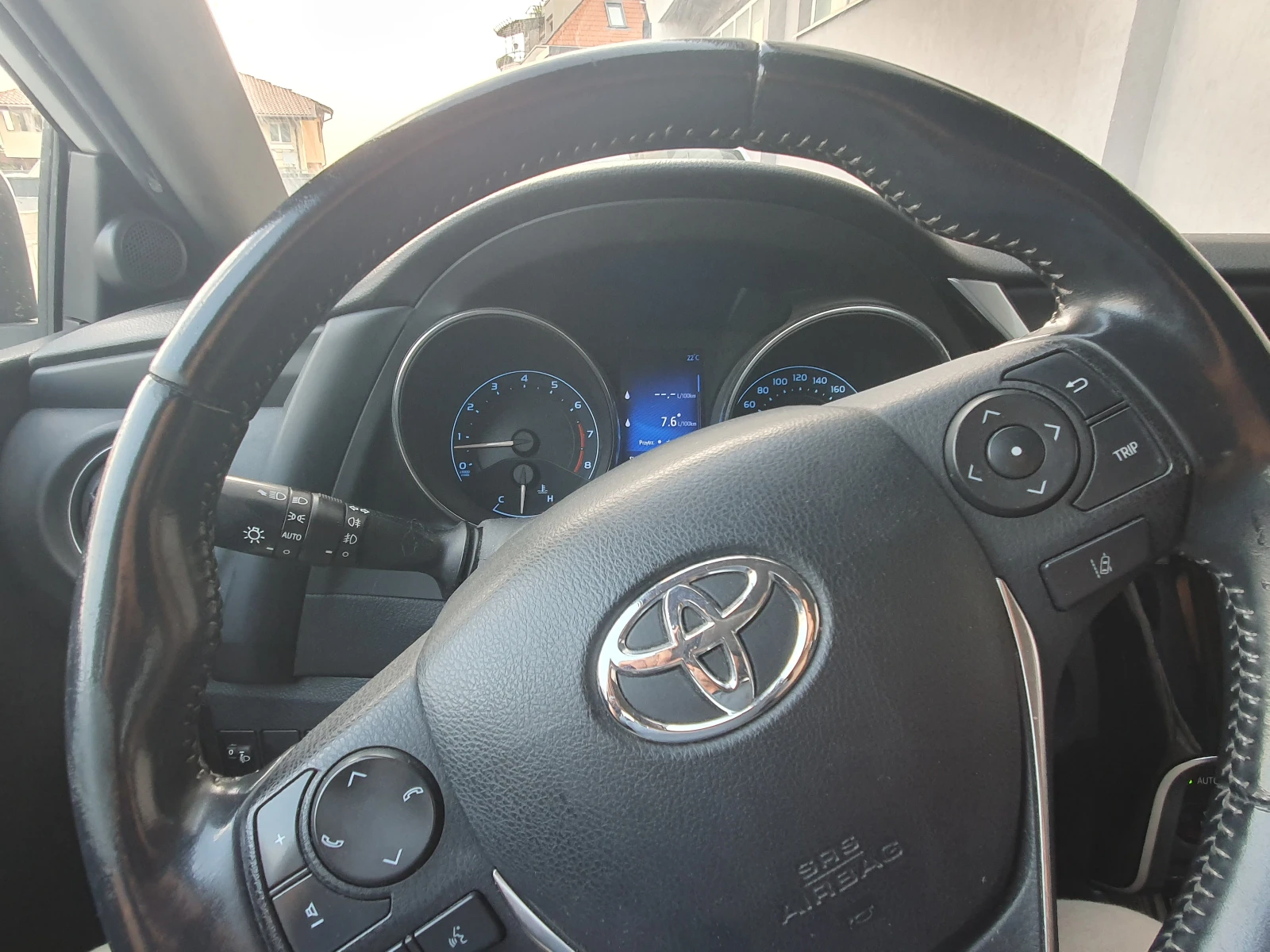 Toyota Auris "Premium"-BRC газ., снимка 6 - Автомобили и джипове - 55776913