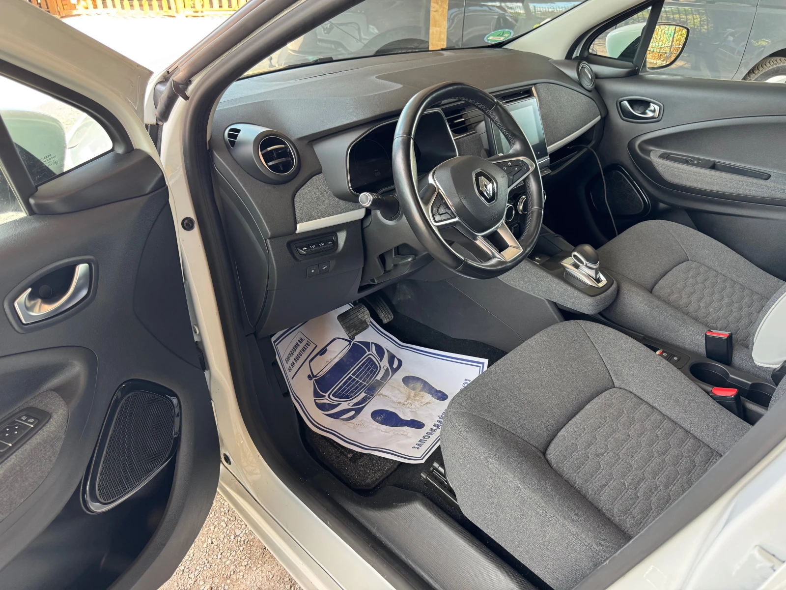 Renault Zoe R110, 27000км.нов внос Германия, снимка 13 - Автомобили и джипове - 55952287
