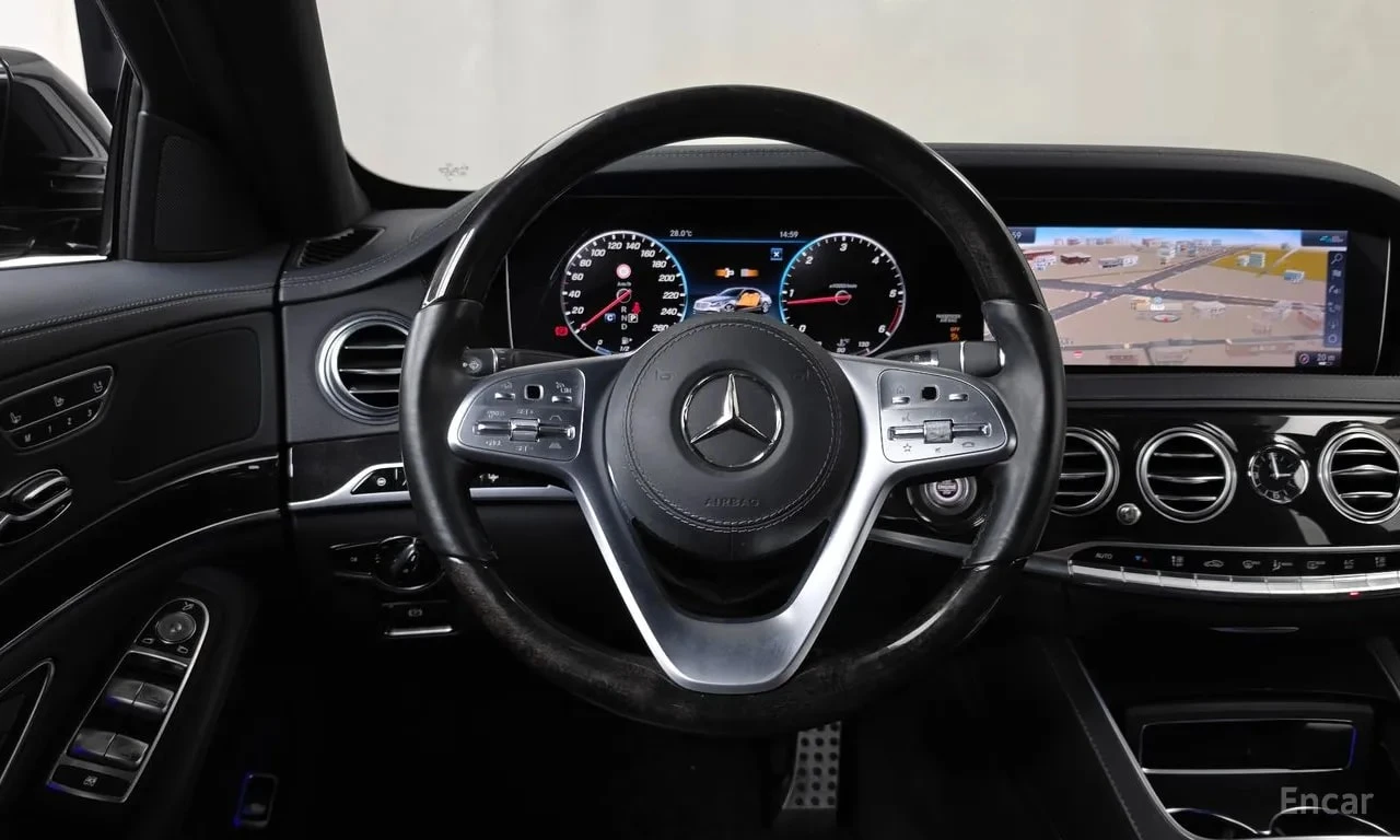 Mercedes-Benz S 350 d 4MATIC AMG/ОБДУХВАНЕ/ПАНОРАМА/ДИСТРОНИК/360, снимка 13 - Автомобили и джипове - 56085297