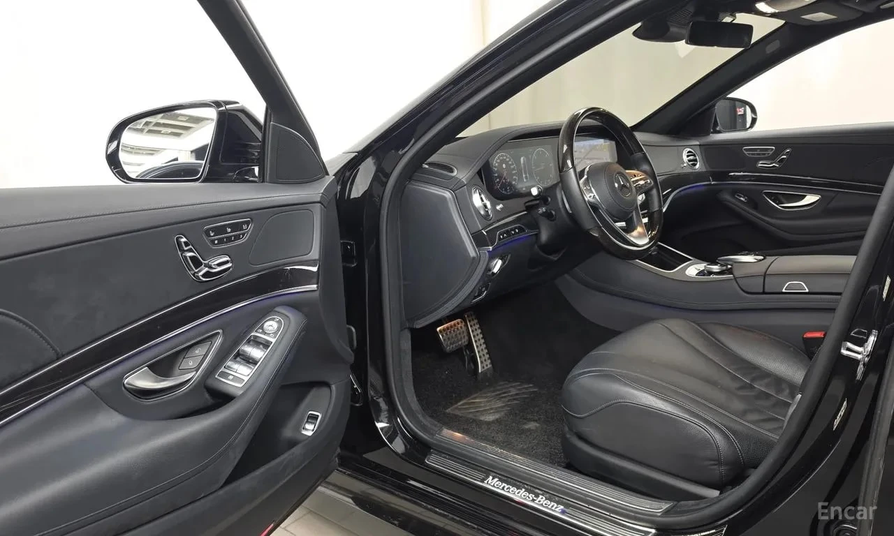 Mercedes-Benz S 350 d 4MATIC AMG/ОБДУХВАНЕ/ПАНОРАМА/ДИСТРОНИК/360, снимка 10 - Автомобили и джипове - 56085297