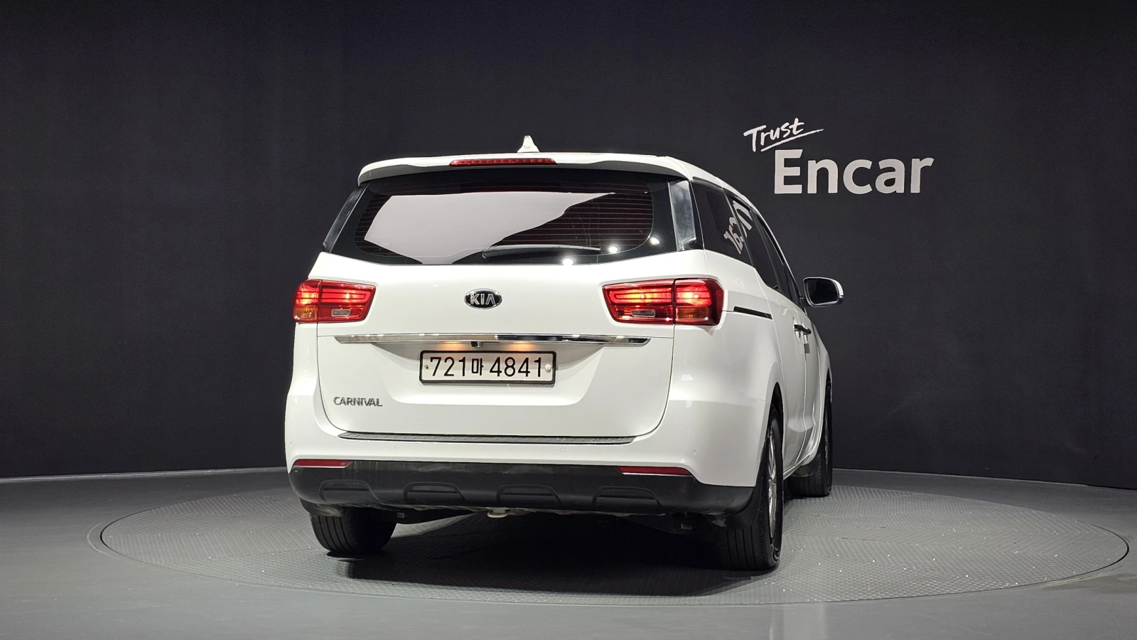 Kia Carnival ������ ����* encareu.com | Mobile.bg � ����������� 4