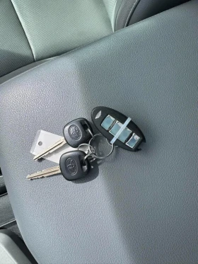 Toyota Sequoia PLATINUM* 5.7 V8* ОБДУХ* ЧЕРНА ОПТИКА* КРАЙНА ЦЕНА, снимка 17