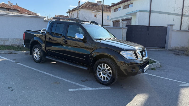 Nissan Navara 3.0 V6, снимка 2 - Автомобили и джипове - 49570553