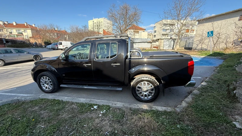 Nissan Navara 3.0 V6, снимка 4 - Автомобили и джипове - 49570553