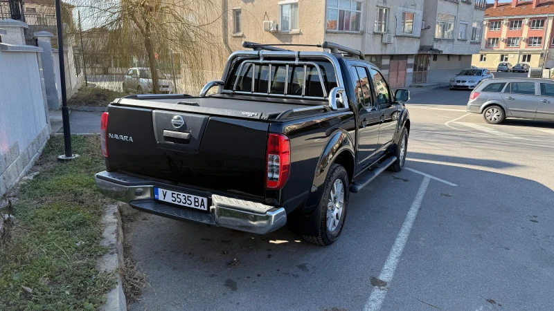 Nissan Navara 3.0 V6, снимка 3 - Автомобили и джипове - 49570553