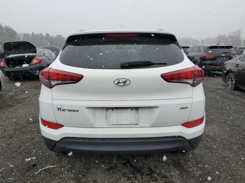 Hyundai Tucson Минимална щета, снимка 5 - Автомобили и джипове - 49069925