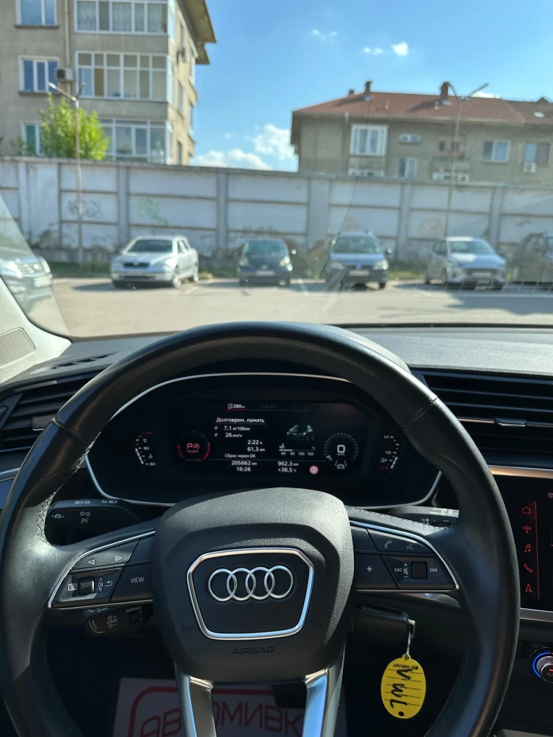 Audi Q3, снимка 10 - Автомобили и джипове - 52016439