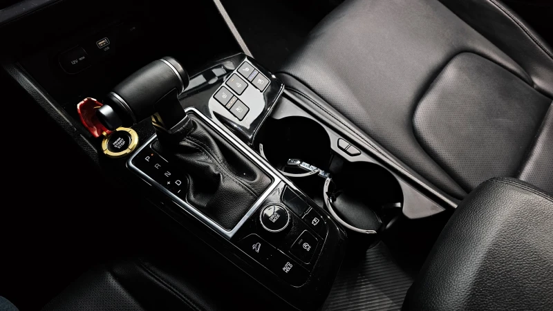 Kia Sportage 2.0 2WD PRESTIGE , снимка 9 - Автомобили и джипове - 52469579