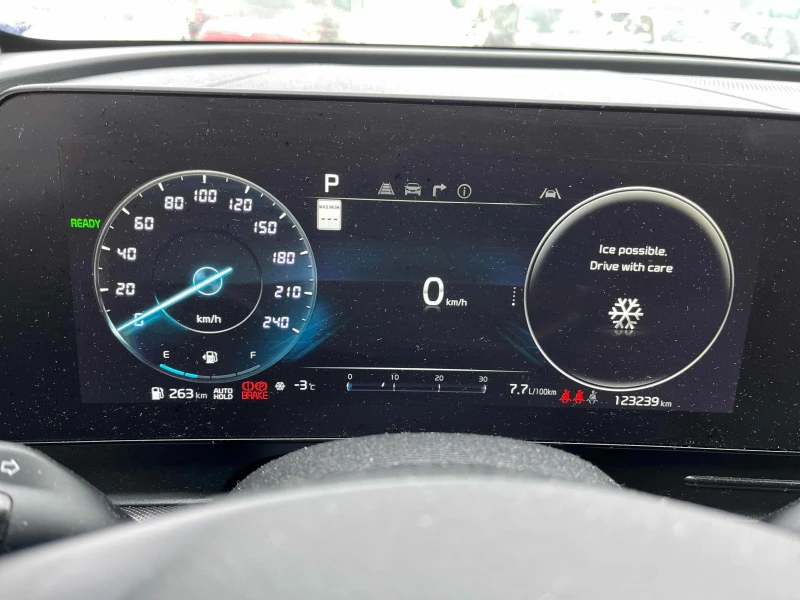 Kia Sportage SX HYBRID * * CARFAX * * АВТО КРЕДИТ * * , снимка 8 - Автомобили и джипове - 52945528