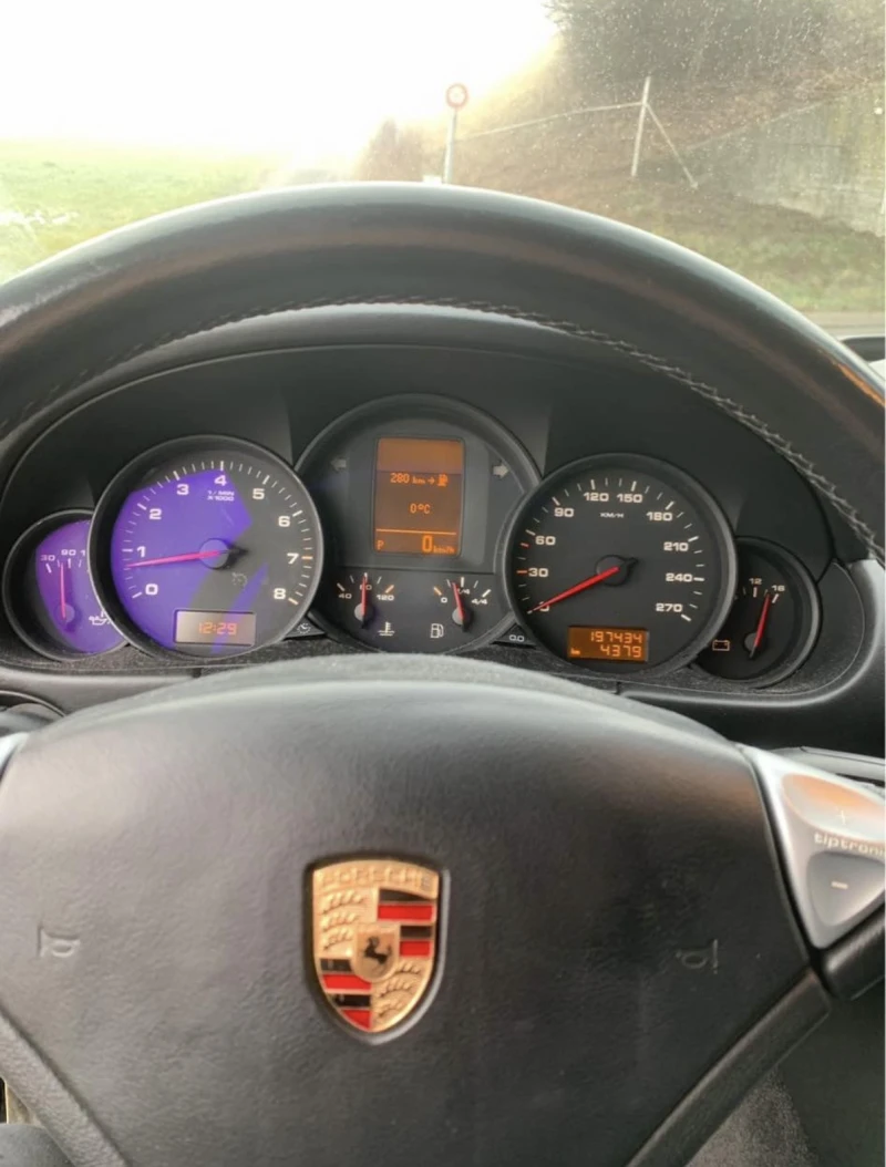 Porsche Cayenne 3.2 Швейцария, снимка 10 - Автомобили и джипове - 53501166