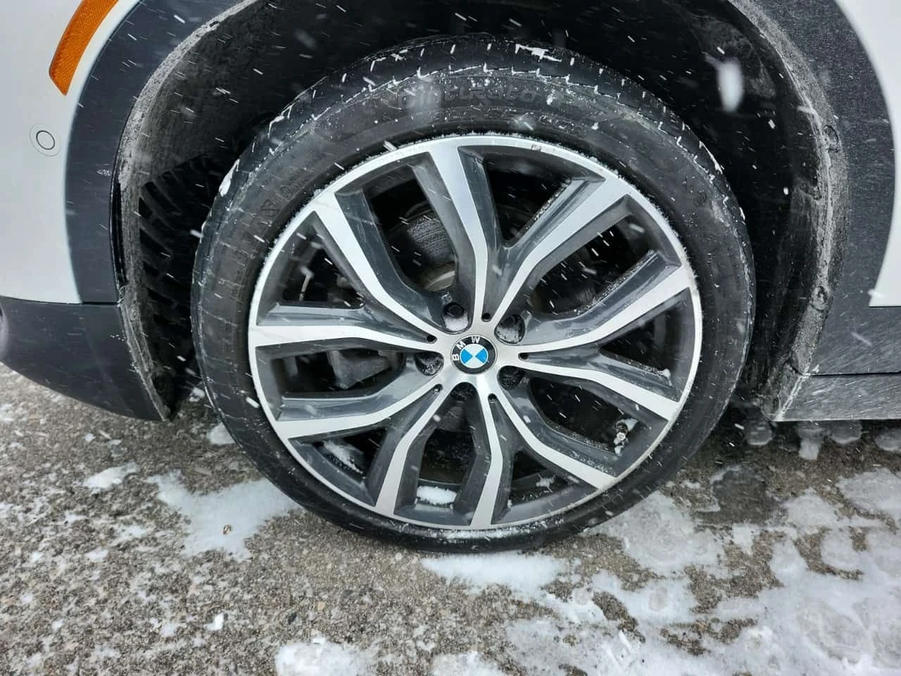 BMW X2  XDRIVE28I | PANORAMA| KEYLESS GO| ПАМЕТ| CARFAX, снимка 5 - Автомобили и джипове - 53894277