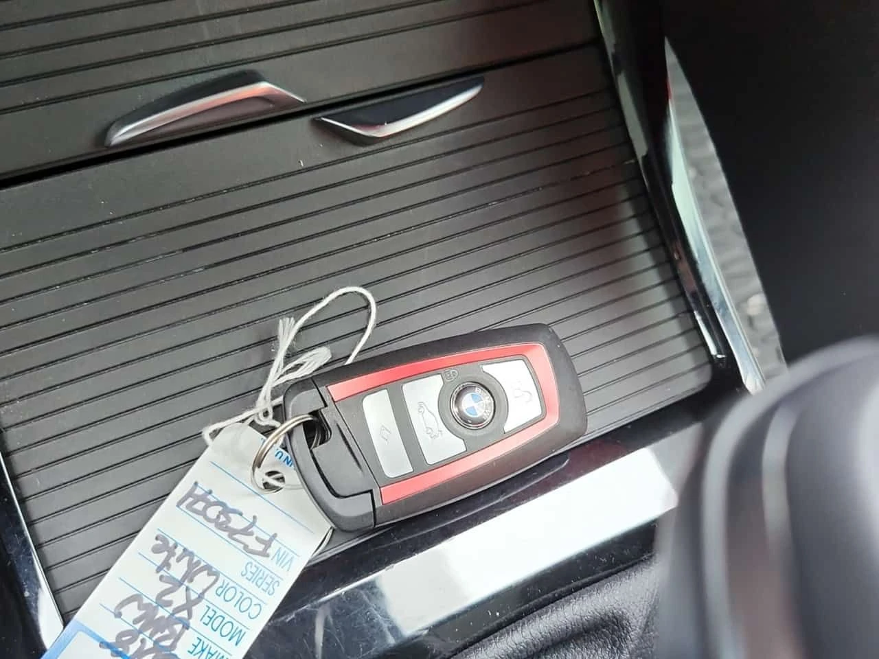 BMW X2  XDRIVE28I | PANORAMA| KEYLESS GO| ПАМЕТ| CARFAX, снимка 17 - Автомобили и джипове - 53894277