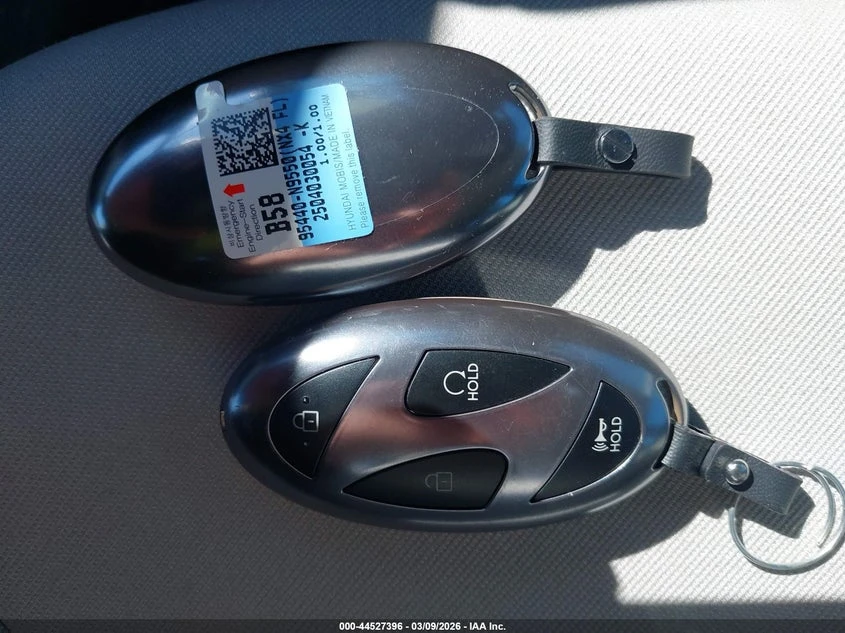 Hyundai Tucson 2.5l Se, снимка 11 - Автомобили и джипове - 54181763