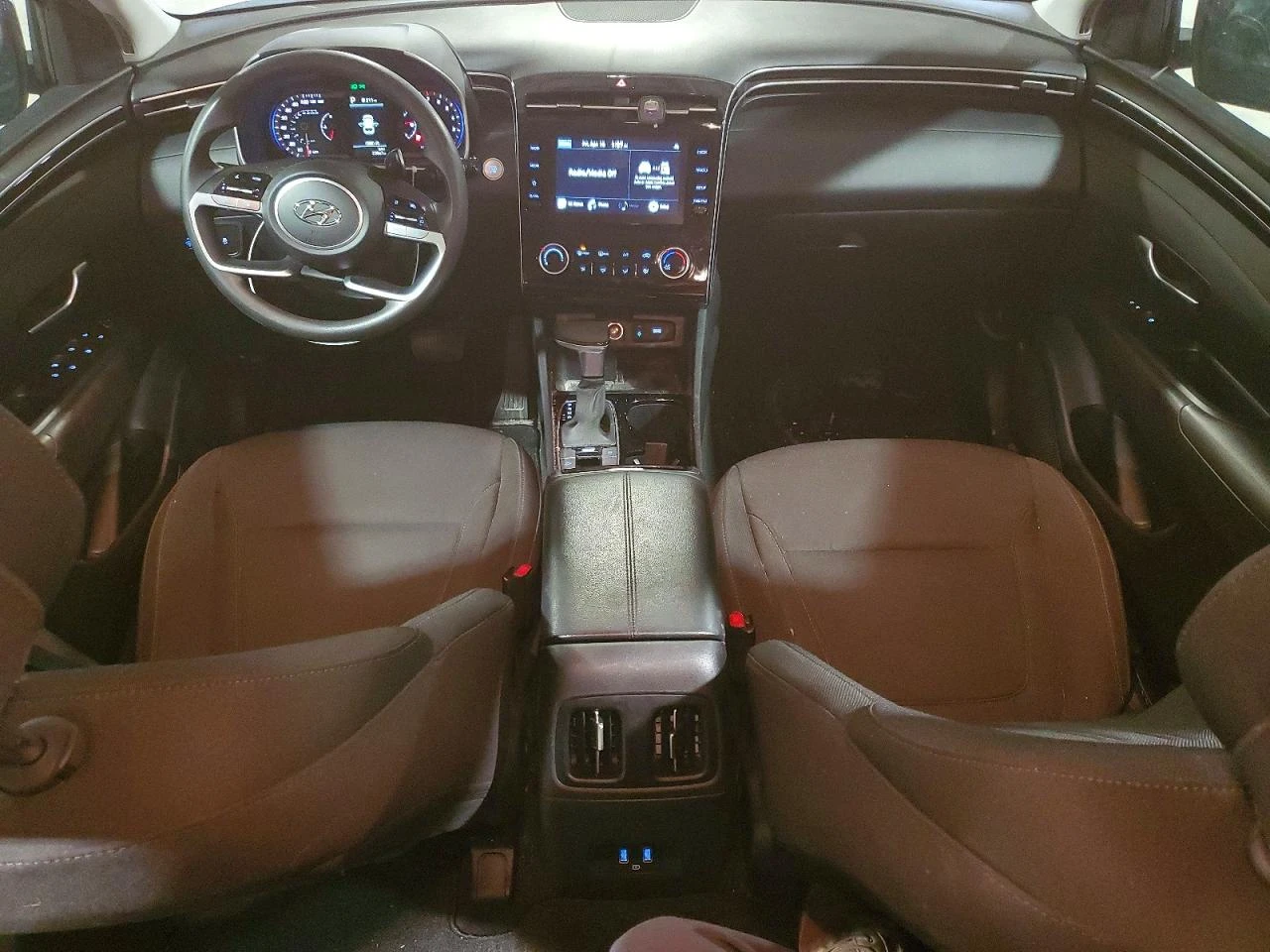 Hyundai Tucson 2.5l Sel, снимка 8 - Автомобили и джипове - 54323452