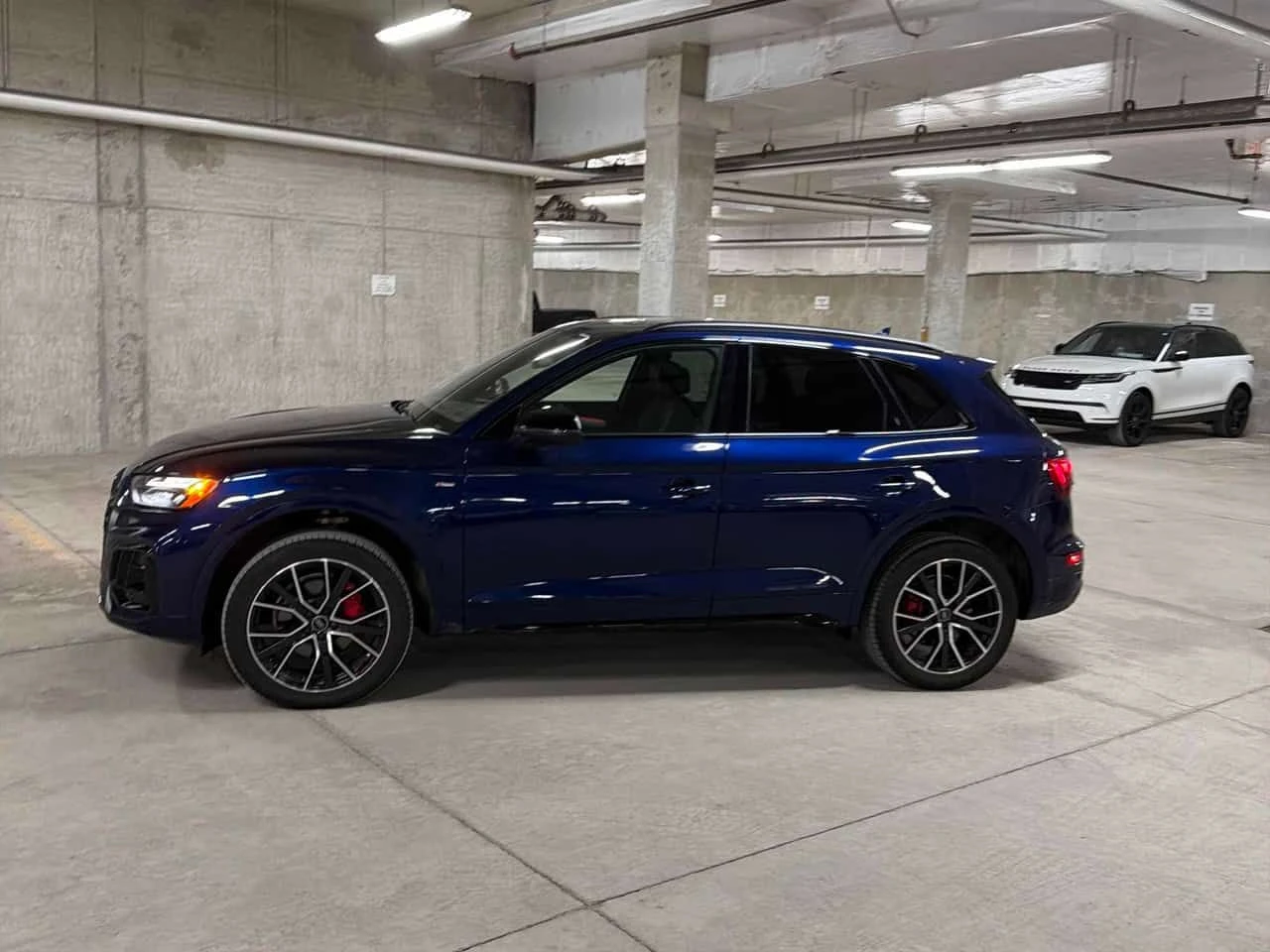 Audi Q5 | Progressiv | DISTRONIC | ПАНОРАМА | CARFAX | , снимка 2 - Автомобили и джипове - 54336313