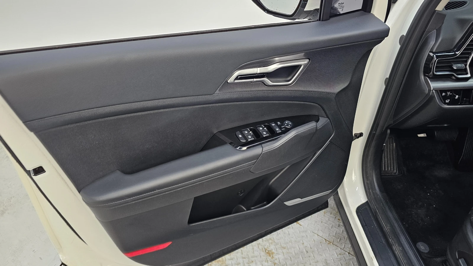 Kia Sportage Noblesse | Panoramic Display | Ventilated Seats, снимка 8 - Автомобили и джипове - 54885063