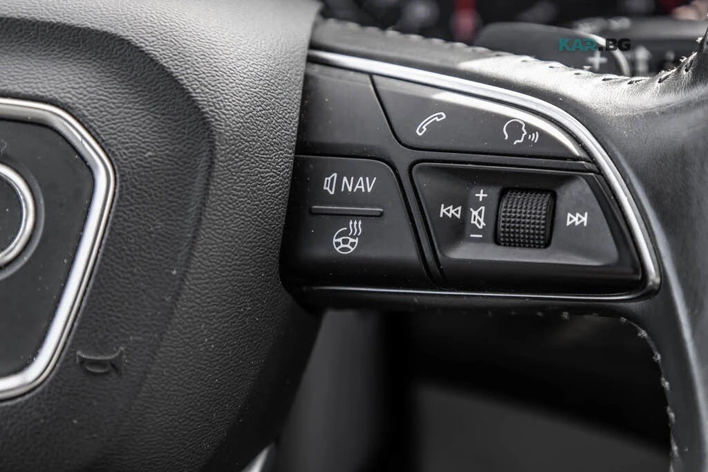 Audi Q7  KOMFORT * KEYLESS * АвтоКредит * (ЦЕНА ДО БГ), снимка 10 - Автомобили и джипове - 54897290