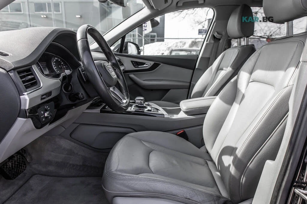 Audi Q7  KOMFORT * KEYLESS * АвтоКредит * (ЦЕНА ДО БГ), снимка 7 - Автомобили и джипове - 54897290