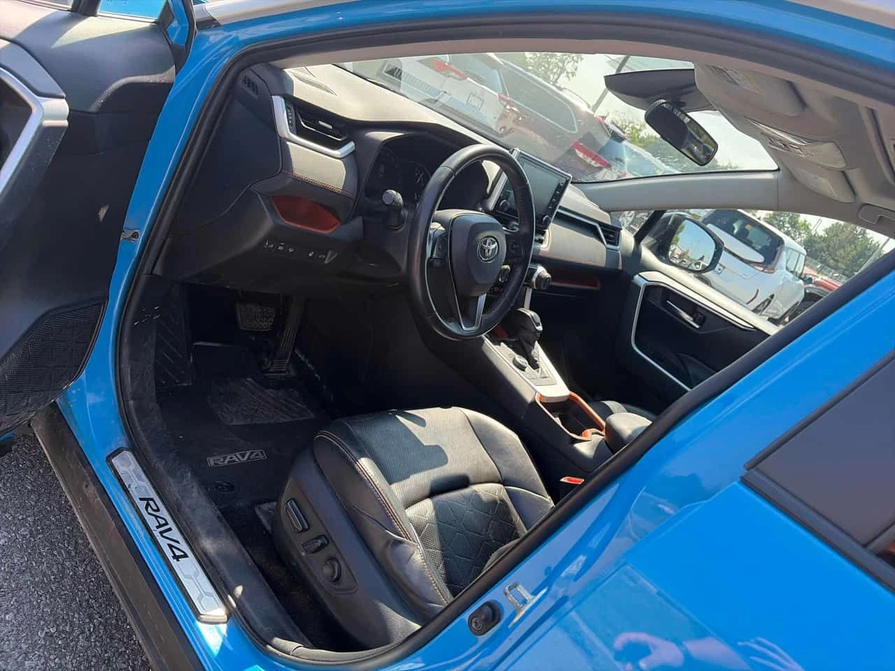 Toyota Rav4 * Trail * АВТОКРЕДИТ БЕЗ ПЪРВОНАЧАЛНА ВНОСКА* , снимка 5 - Автомобили и джипове - 55273596