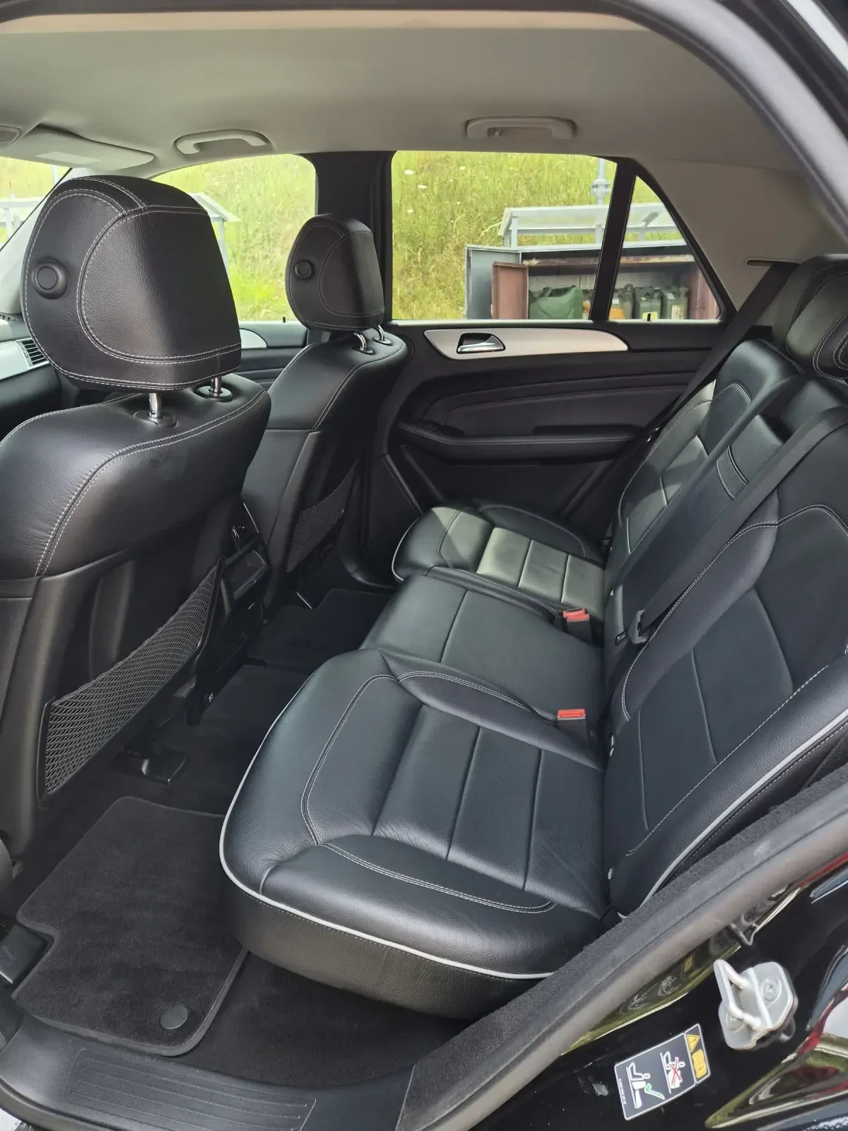 Mercedes-Benz ML 350 AMG PACK, DISTRONIC PLUS, INTELLIGENT LED, BLIND S, снимка 9 - Автомобили и джипове - 55313421