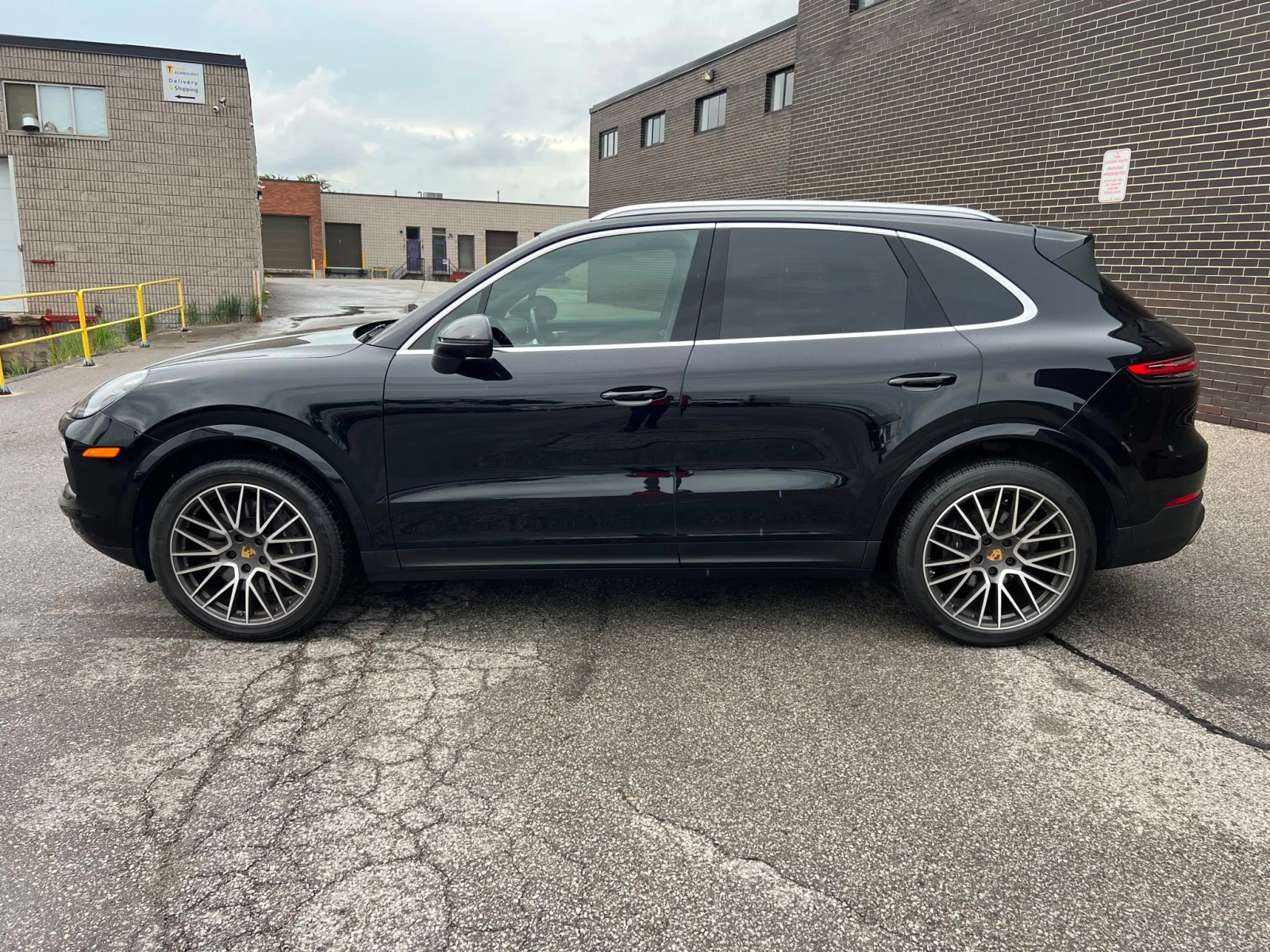 Porsche Cayenne * AWD * CARFAX * , снимка 2 - Автомобили и джипове - 56131747