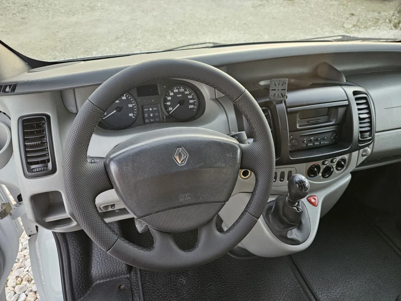 Renault Trafic 1.9 DCI, Климатик, Две странични врати, снимка 10 - Бусове и автобуси - 47752276