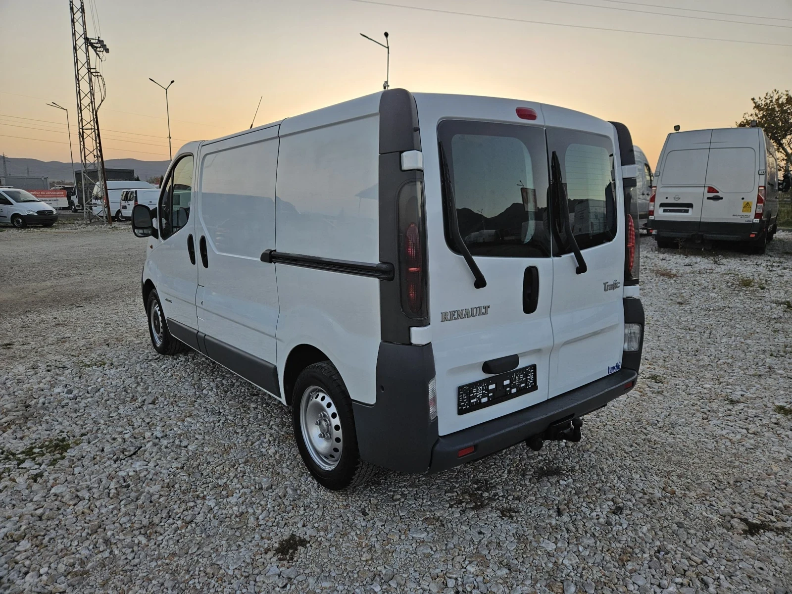 Renault Trafic 1.9 DCI, Климатик, Две странични врати - изображение 3