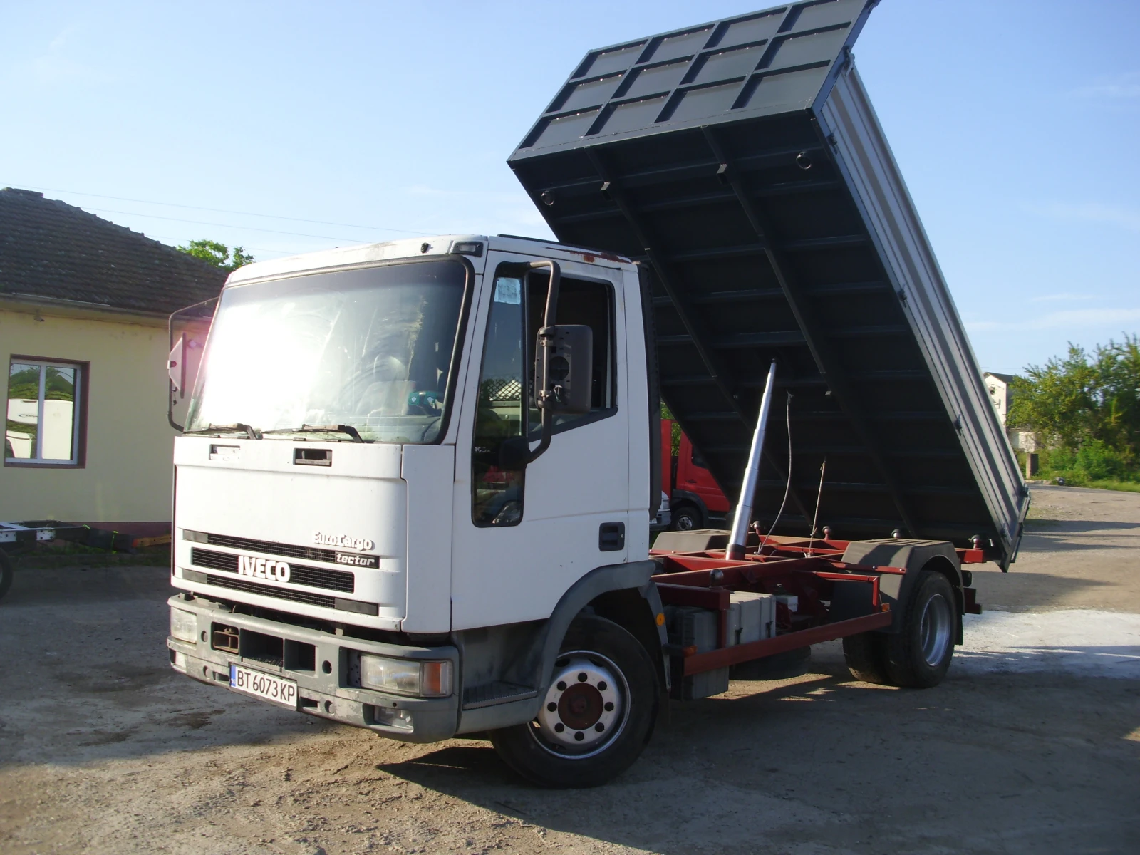 Iveco 120e18 самосвал н2 топ, снимка 2 - Камиони - 54694757