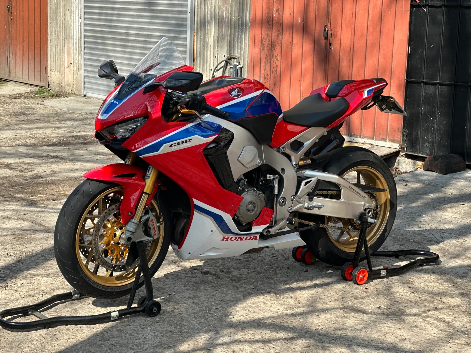 Honda Cbr CBR1000RR-SP 7000km, снимка 3 - Мотоциклети и мототехника - 53735249