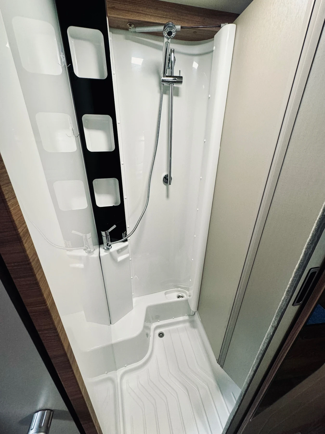 ������ Knaus Van I 650 MEG | Mobile.bg � ����������� 9