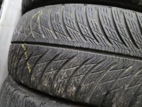 Гуми Зимни 215/40R18, снимка 2 - Гуми и джанти - 53041462