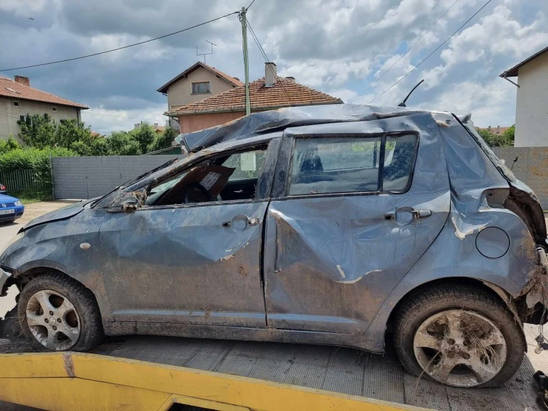 Suzuki Swift 1.3 4x4/DDIS, снимка 3 - Автомобили и джипове - 41366649