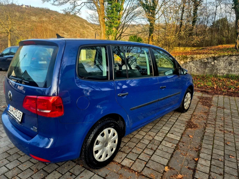 VW Touran, снимка 6 - Автомобили и джипове - 48507843