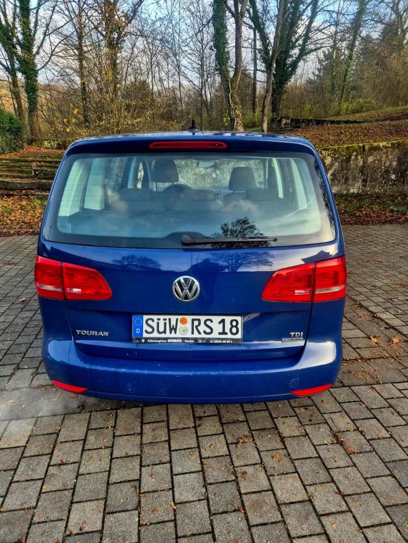 VW Touran, снимка 4 - Автомобили и джипове - 48507843