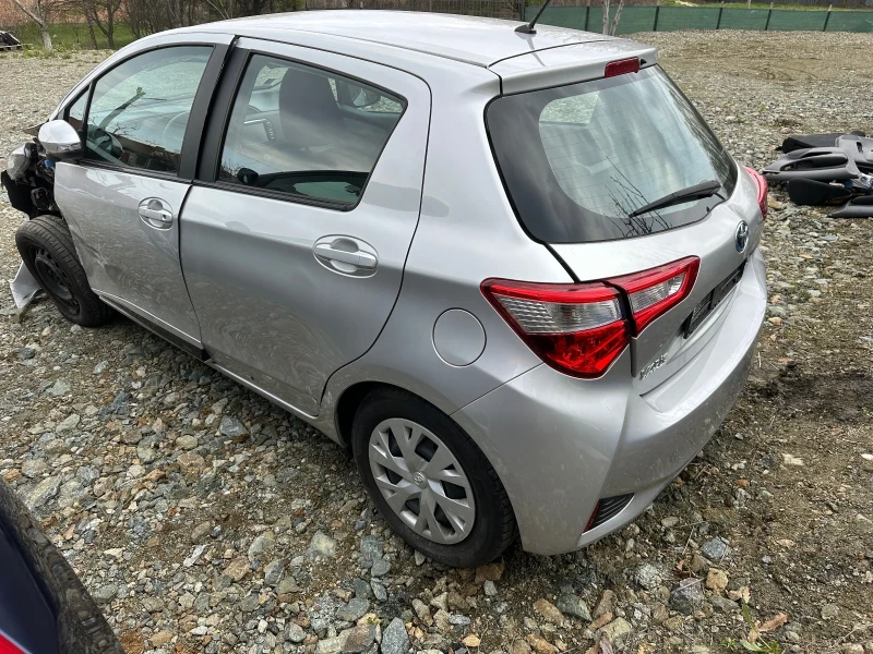 Toyota Yaris 1.5 hybrid На части!, снимка 6 - Автомобили и джипове - 52701754