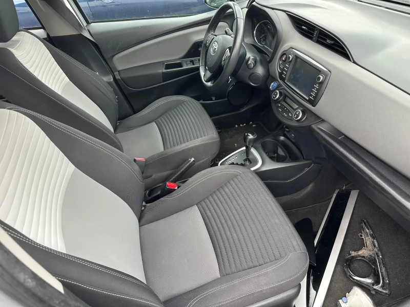 Toyota Yaris 1.5 hybrid На части!, снимка 2 - Автомобили и джипове - 52701754