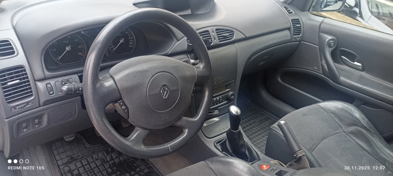 Renault Laguna II, снимка 12 - Автомобили и джипове - 52592369
