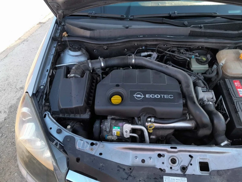 Opel Astra, снимка 11 - Автомобили и джипове - 52900305