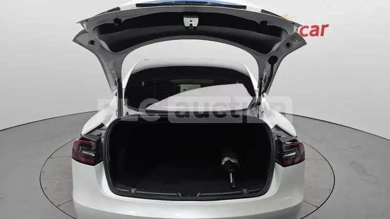 Tesla Model 3 Long Range , снимка 13 - Автомобили и джипове - 54315479