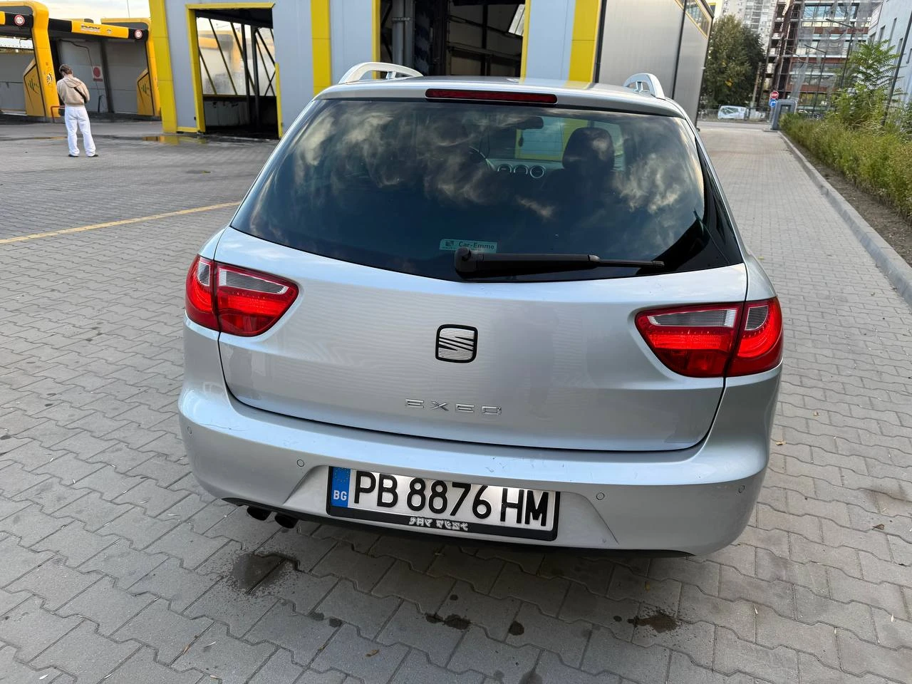 Seat Exeo 2.0 TDI 143 к.с. - изображение 4