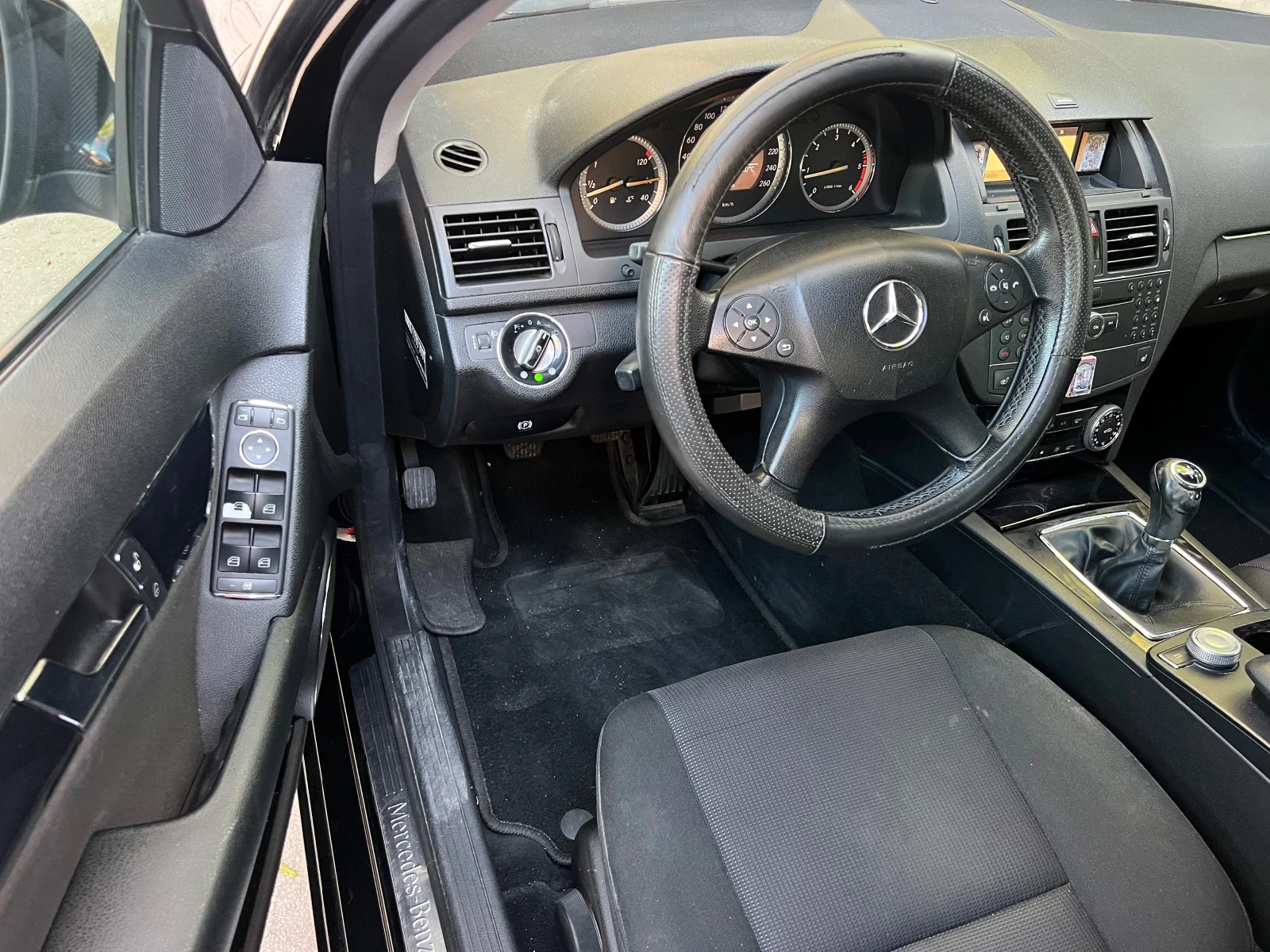 Mercedes-Benz C 200 2.2CDI SEDAN/NAVI/6sk/PODGREV/UNIKAT - изображение 9