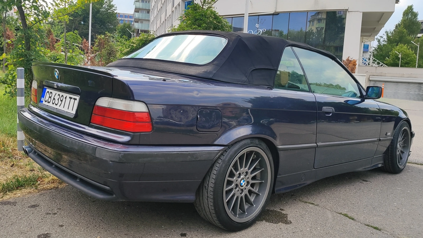 BMW 320 320i - изображение 4
