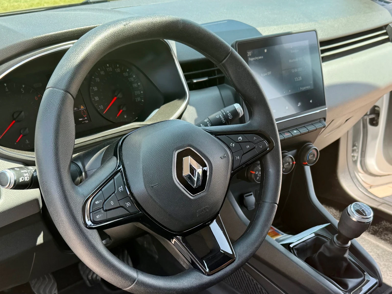 Renault Clio  - изображение 8