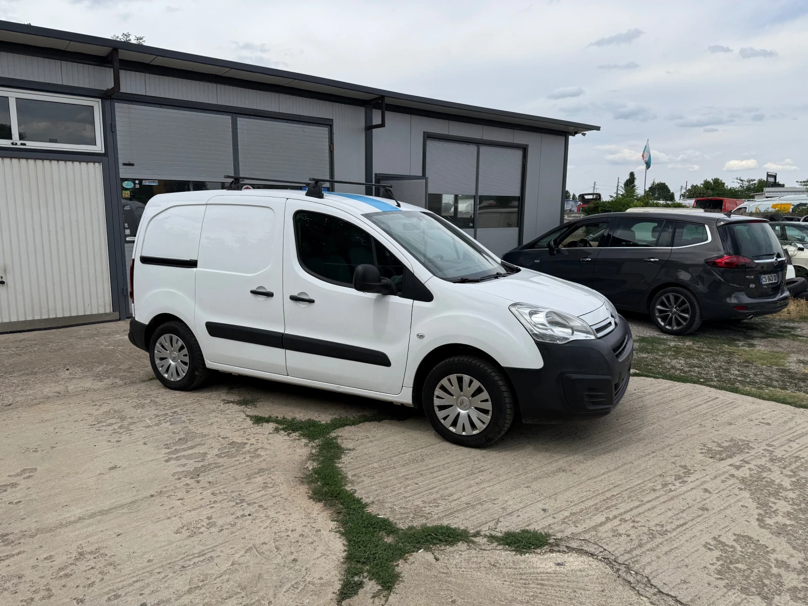 Citroen Berlingo 1.6i, Swiss, 3 местен, мултимедия, бензинов, клима - изображение 6