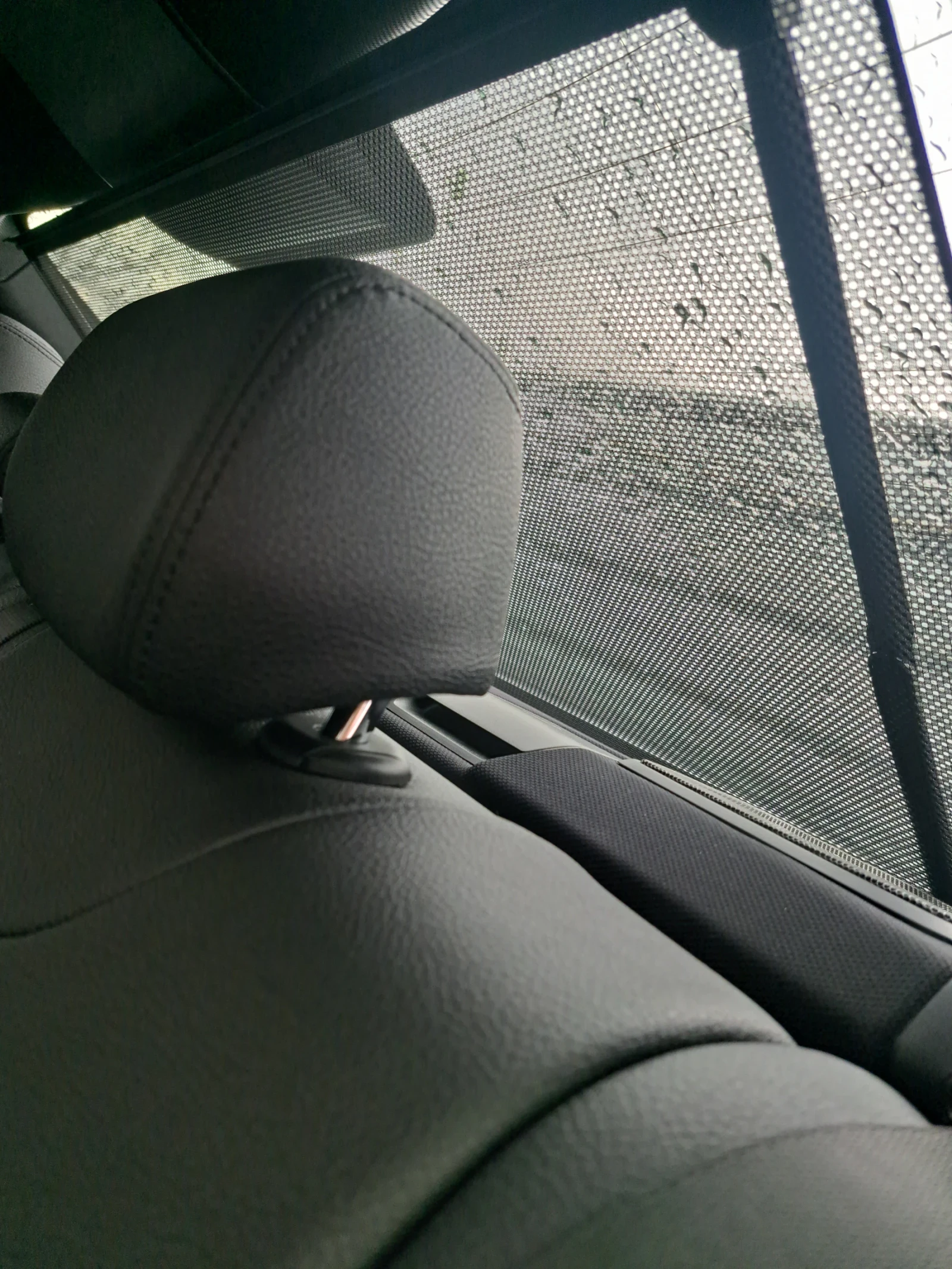 BMW 330 Като нова!!! 69550км. X-DRIVE  M-пакет - изображение 3