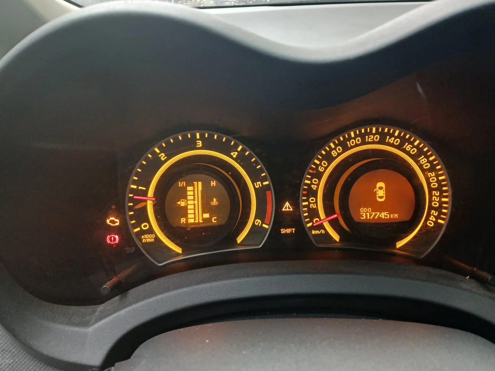 Toyota Auris 1.4 D4-D - изображение 4