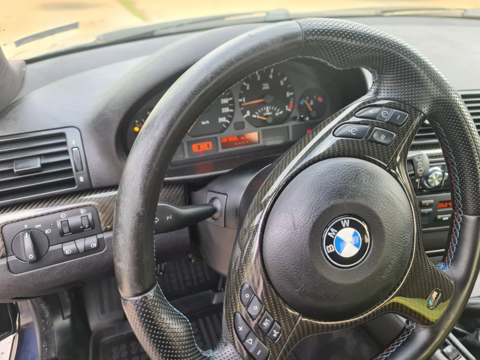 BMW 323  - изображение 10