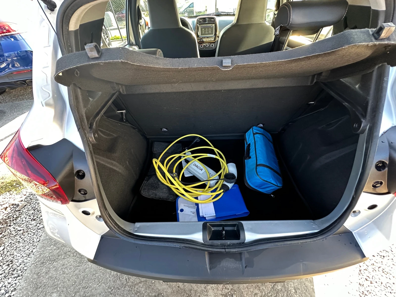 Dacia Spring ��� ��������� | Mobile.bg � ����������� 12